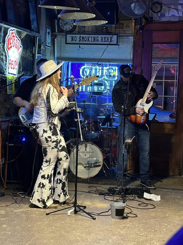 The Driftless Ramblers with Jordyn Delzer – The Mine Shaft